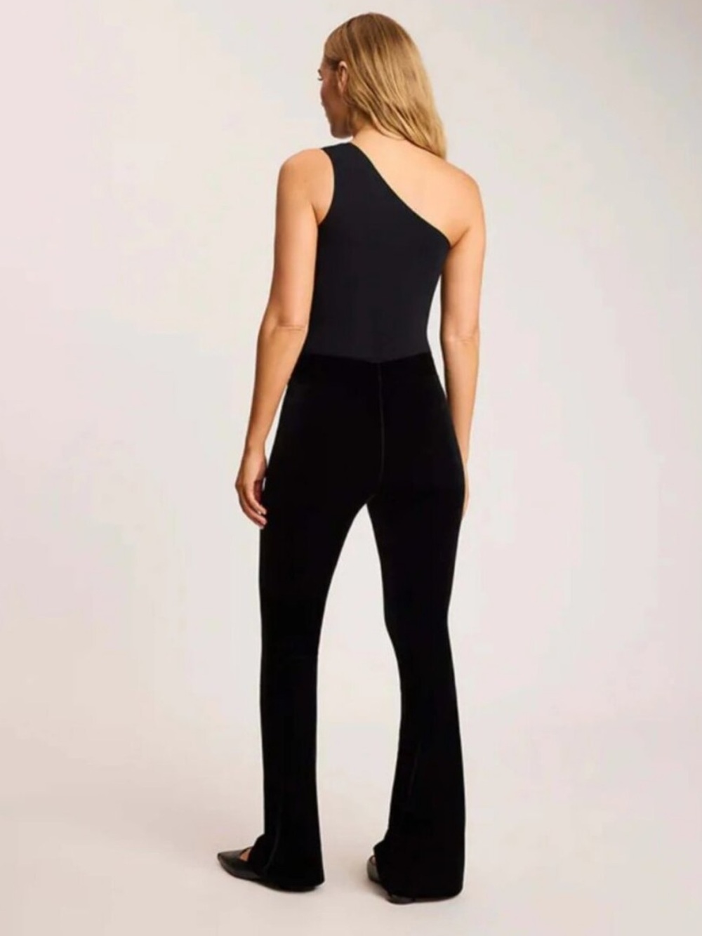 Commando Velvet Flare Legging
Stretch Mid Rise Pants in Black NEW Size Small - Picture 5 of 10